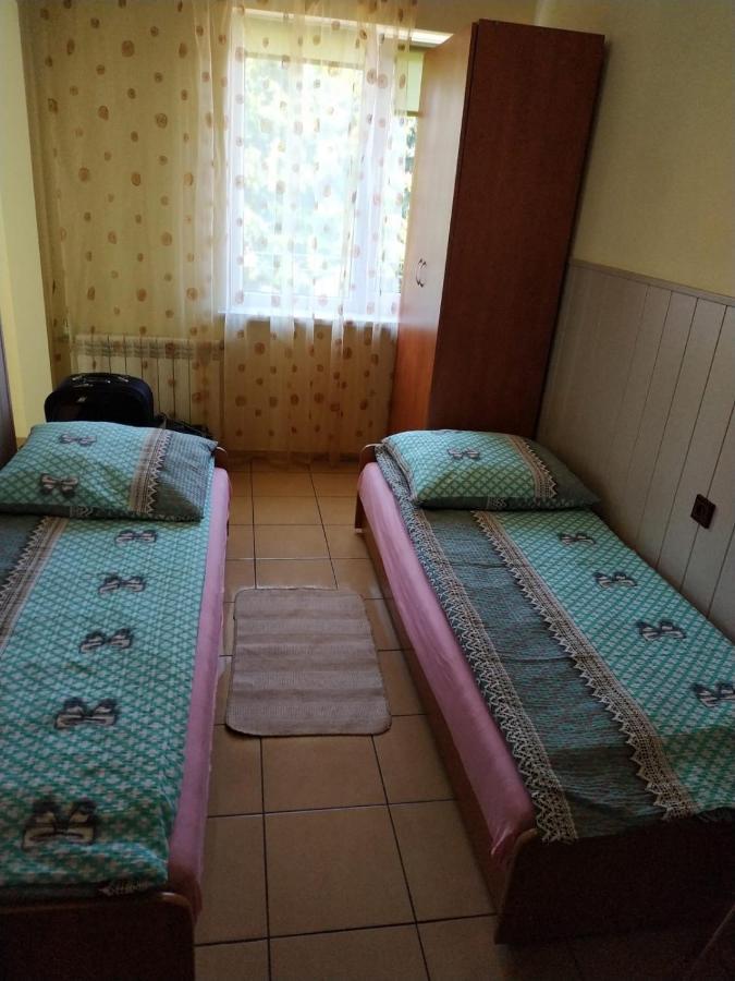 Relax U Janusza Hotel Колобжег Екстериор снимка