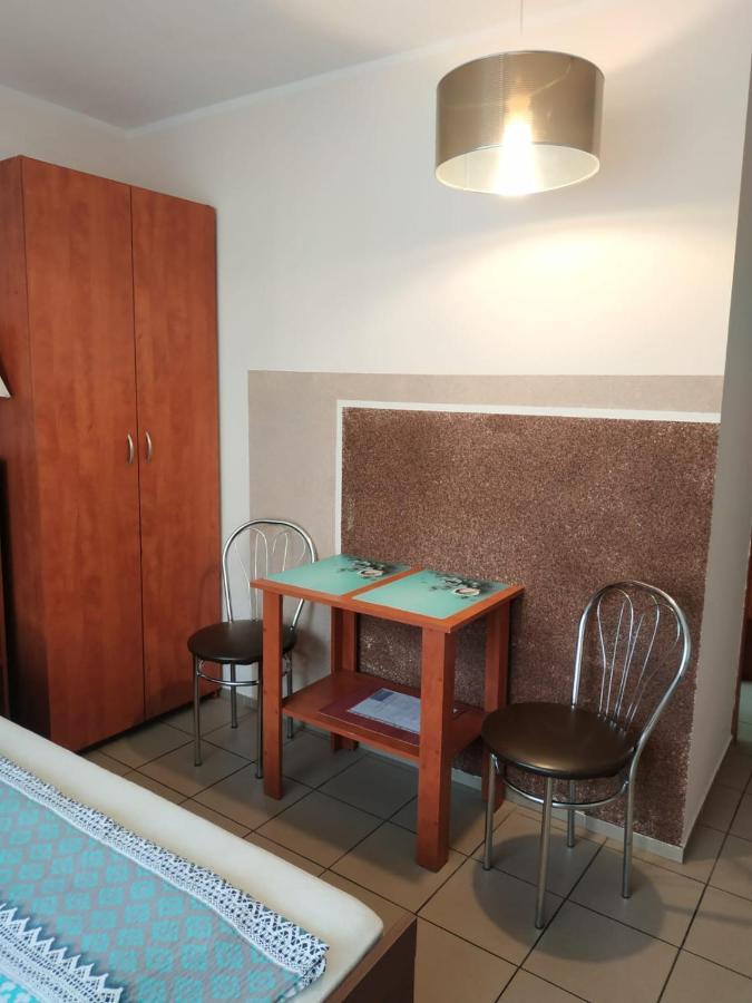 Relax U Janusza Hotel Колобжег Екстериор снимка