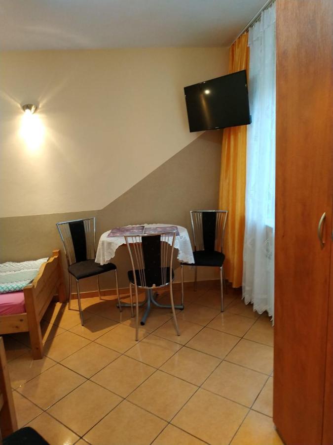 Relax U Janusza Hotel Колобжег Екстериор снимка