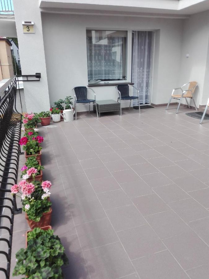 Relax U Janusza Hotel Колобжег Екстериор снимка